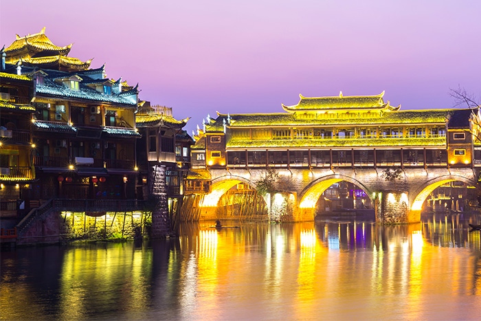 找一站式亮化公司做亮化原來可以這么省心！