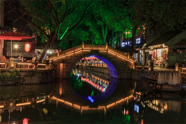 亮化工程公司應(yīng)該如何提升自身競爭力